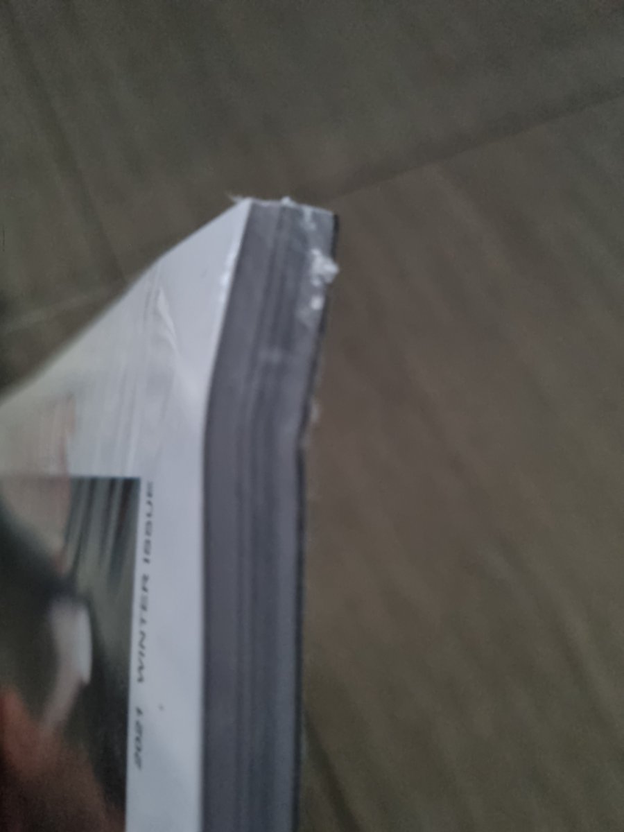 svtfallinggos's tweet photo. (2/2)

On a side note, their production and packaging was quite poor so the magazines got damaged during shipping 🙃 some plastic wraps have burst open on the side, and some corners are bent.

I've kept the worst condition ones for myself, but some will still have defects 🥲 https://t.co/pFxQXe2Z2H
