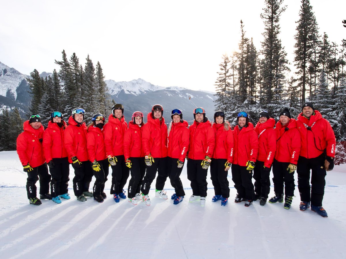 OldNovaportans's tweet image. Very excited to discover that #OldNovaportan #Classof2009 Ben Wilkinson (3rd from right) is coaching the Canadian Ski Cross Team @Beijing2022. We can&apos;t wait to catch-up with him when he returns to find out more about his #SportsCoaching career and #WinterOlympics2022