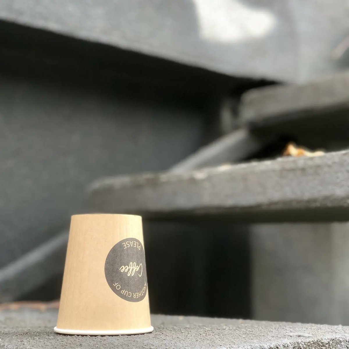 gfp_official88's tweet photo. Coffee cups, milk cups, latte cups, disposable cups,
Paper cups used to hold drinks in coffee shops and milk tea shops, as seen in the last picture. #coffee #coffeecup #cup #milkteacup #cupfactory #papercup #chinafactory #papercup #chinadesign 
#productdesign #plasticcups https://t.co/sVcLiqOjHX