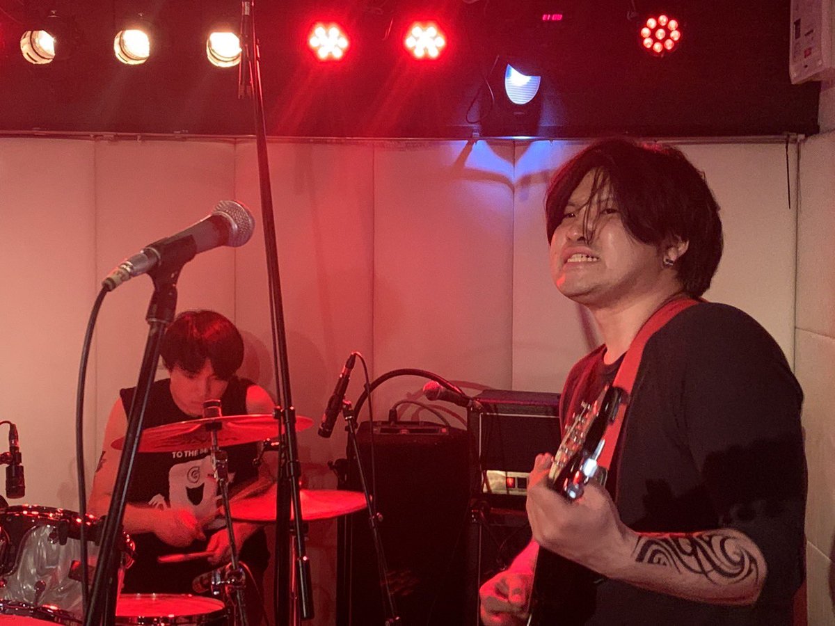 ScramblesC's tweet photo. 大トリは『American Spirits』です！
迫力のある演奏で会場の熱気がMAXです🔥🔥

#SMC発表ライブ
#スクランブルズミュージックカレッジ https://t.co/IWz0jq3Tg4