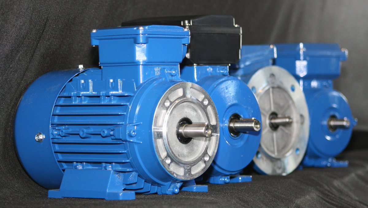 Comprehensive stocks of single &amp; 3 phase motors, plus 2 &amp; 4 pole from 0.18-37kW &amp; 6 pole from 0.18-7.5kW. Single phase motors available from 0.37-3kW, 2 &amp; 4 pole. Other motors supplied within 24hours #electricmotors #doncaster bit.ly/3BeemE5
