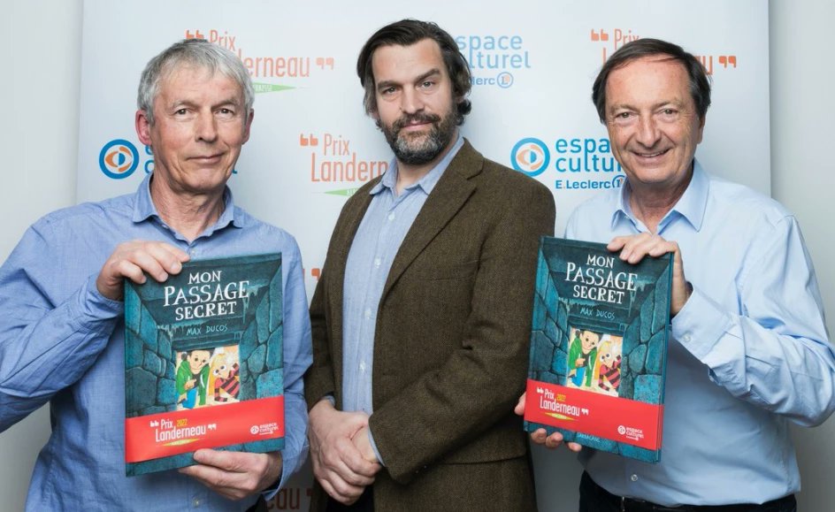 ActuaLitte's tweet photo. Le Prix Landerneau Album Jeunesse 2022 décerné à Max Ducos https://t.co/o0LhLaywkH
@EspaceCulturelL @ESarbacane
#MaxDucos #Monpassagesecret #PrixLanderneau #AlbumJeunesse #Lecture https://t.co/xxbOkiwWTv
