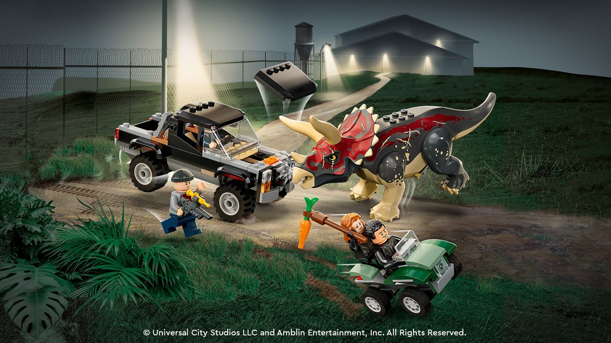 *Ground shakes* Something huge is coming! Check out these amazing new LEGO sets from the iconic Jurassic Park and
upcoming <a href="/JurassicWorld/">Jurassic World</a> movie 🦖 
lego.com/en-us/themes/j…  

#JurassicWorldDominion #LEGO