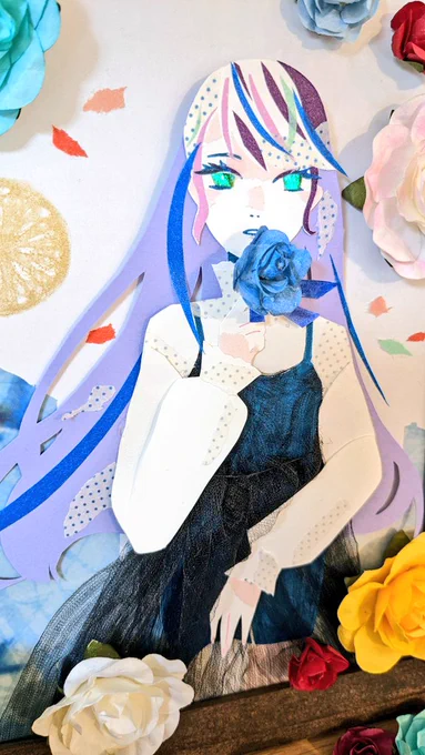 これ全部マスキングテープではなくて色画用紙、造花、排水口ネットとか使って制作してます。 マスキングテープ要素が顔と髪ぐらい