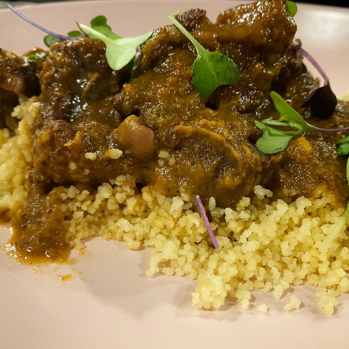 barcanijo's tweet photo. ¡Feliz Viernes! Te apetece tapear? Te esperamos 🤗
.
Venao en Salsa con Couscous 
.
.
.
#barcanijo #algodonales #tapas #bardetapasyvino #pueblosconencanto #pueblosblancos #gastrobar #venao #venaoensalsa #venison #venisonrecipes #venisonstew #venaoguisao #venaoguisado #food https://t.co/ZqmmUWIc4U