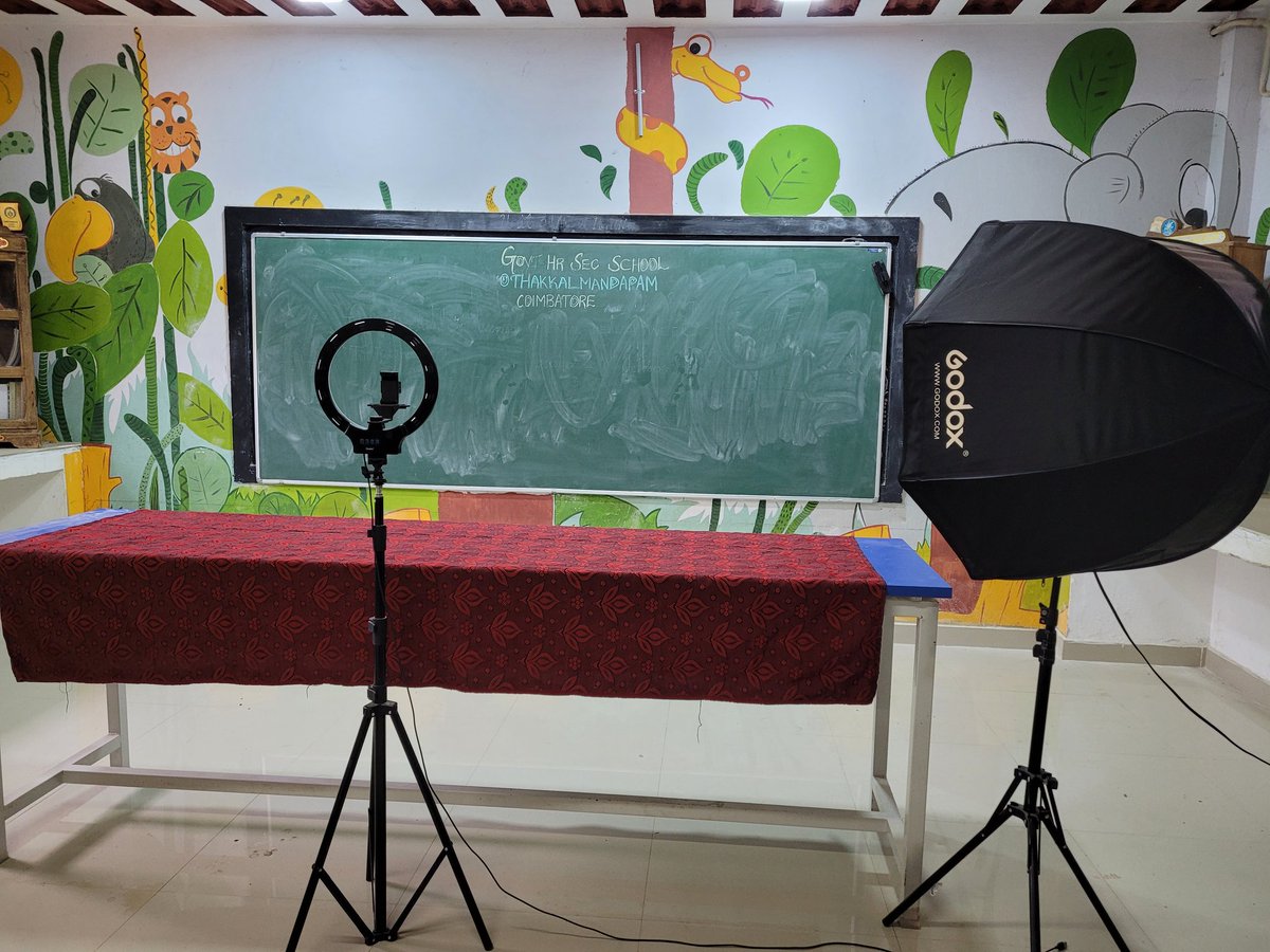 CollectorCbe's tweet photo. Our Govt schools are par excellence.GHSS OKM has a studio,Lab and a digital library. Also they have a strong presence in social media with 1.3K+ video contents. Kudos to HM and teachers esp. MrNagaraj,PGT who drives it with passion.
https://t.co/4JfavHbJEe https://t.co/HsIWbJMorL