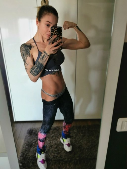 Ahh satisfying 😈💪, my guns are are 📈❤️ Do you like to #workout ? 👀 https://t.co/XNypeoduYY<a href="/tag/workout"class="tags"><span>#workout</span></a>