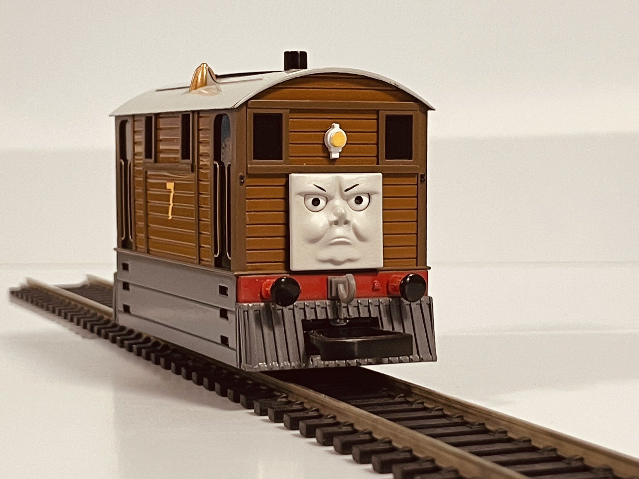 Usa 怒り顔トビー 電車ね 全くもう メイビスの表情差分も作らなきゃ T Co 8wamne2vyv Twitter