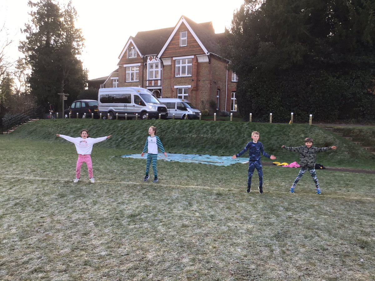 gmitchellsthil1's tweet photo. Morning fitness in pyjamas! Welcome to Feel Good Friday! @StHilarysSchool #ChildrensMentalHealth #YoungMinds @Place2Be https://t.co/xTruiGIBvW