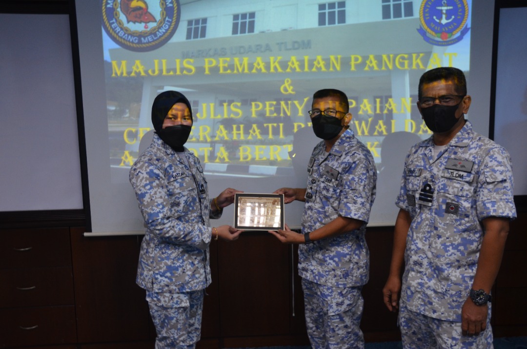 HQ Naval Air RMN tweet media