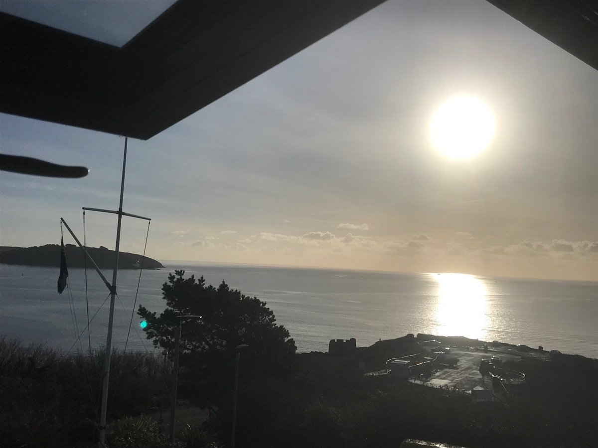 James I..〓〓 tweet media