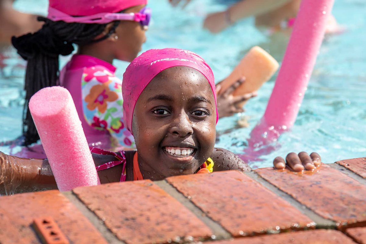 MasifundeDev's tweet photo. First swimming lesson of the year for our Grade 4 learners 🏊🏽‍♀️ - and they couldn't have been more excited!

As it teaches an important - and potentially life-saving - skill, Learn2Swim is a compulsory programme component for our Learn4Life! participants in primary school 🌞 https://t.co/NoXYd0O5r2