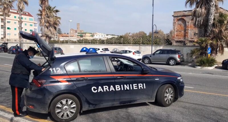 CasilinaNews's tweet image. #Lavinio, "Signora un pacco per lei": anziana truffata di circa 3.000 euro tinyurl.com/ycnjd2sl