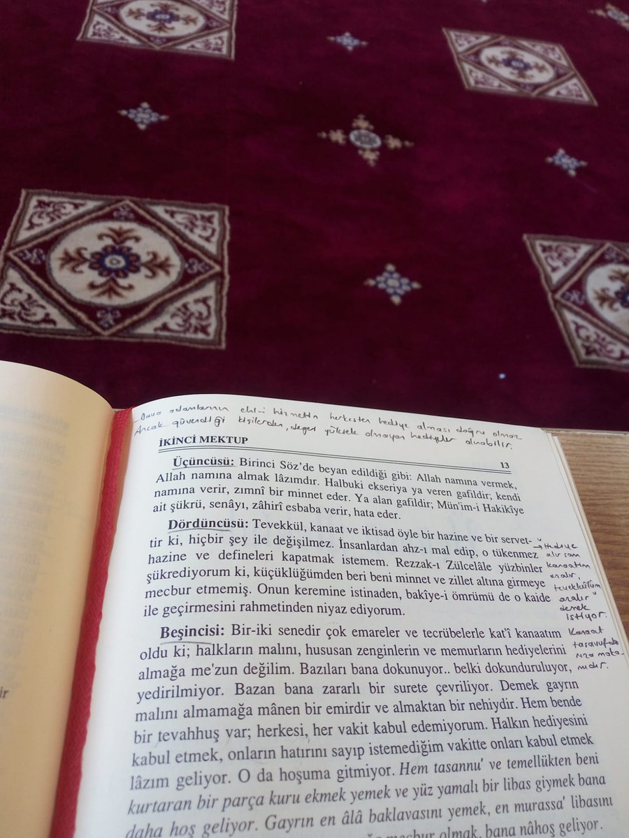 Bediüzzaman'ın hikmetli anlatımı,  Hocamızın yorumlarıyla çok güzel bir ders...Bizi aydınlatan değerli alimlerimiz den Allah razı olsun.