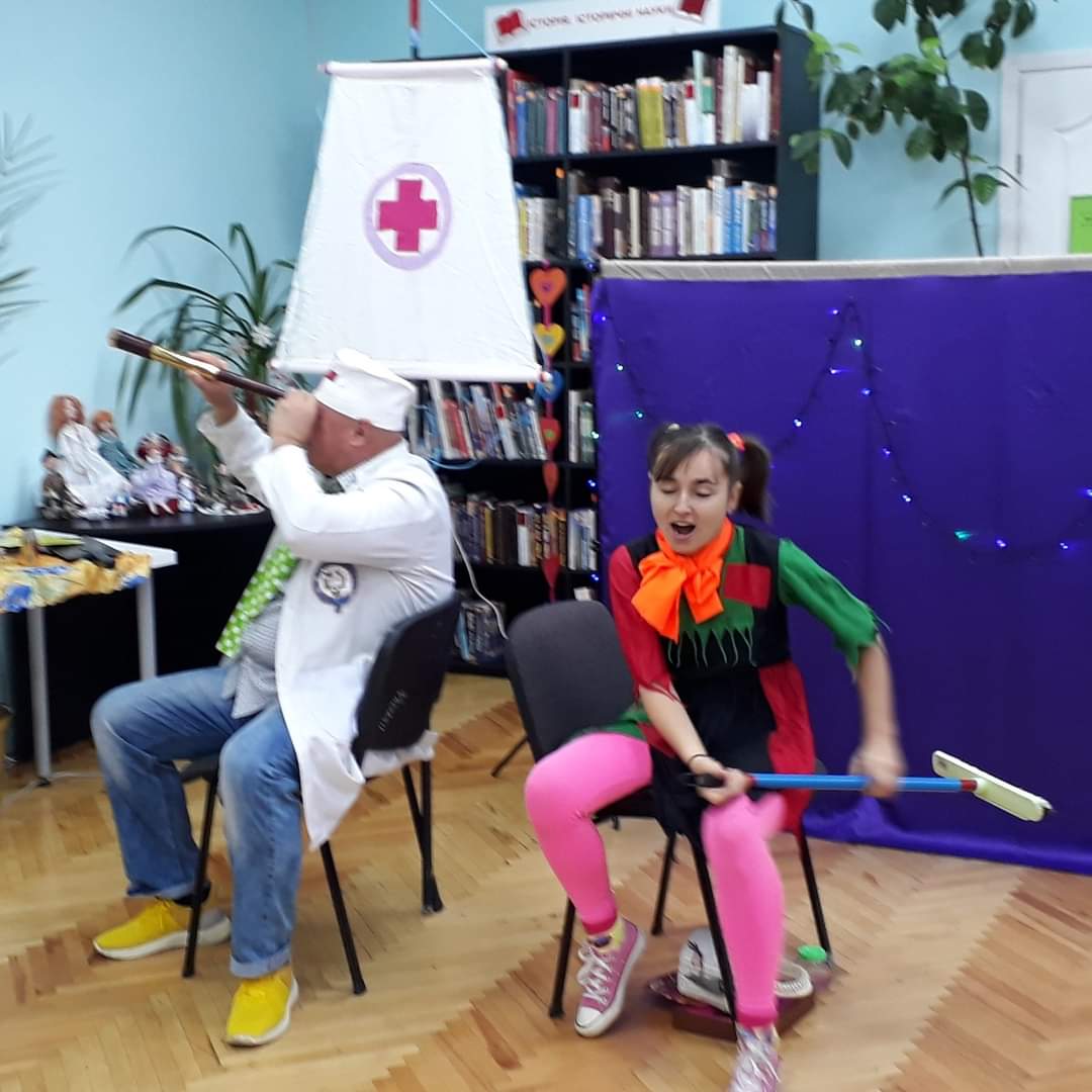 Бібліотека Усенка tweet media