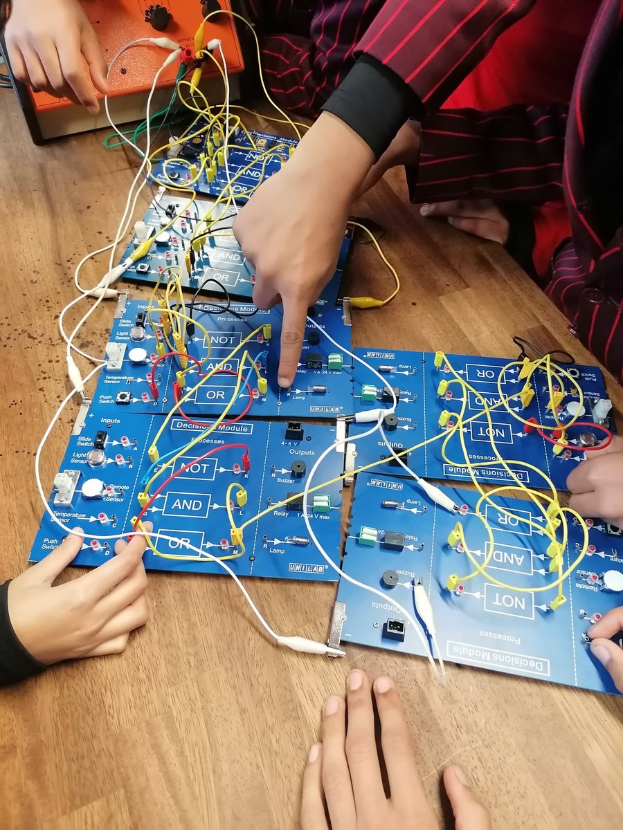 OrleyFarmSchool's tweet photo. We started this lesson with simple logic gates and truth tables, but this Year 8 class quickly moved into complex chains of logical decisions, exceeding all expectations.
#OFSScience
#OFSElectronics https://t.co/ZJcAGtKKrB