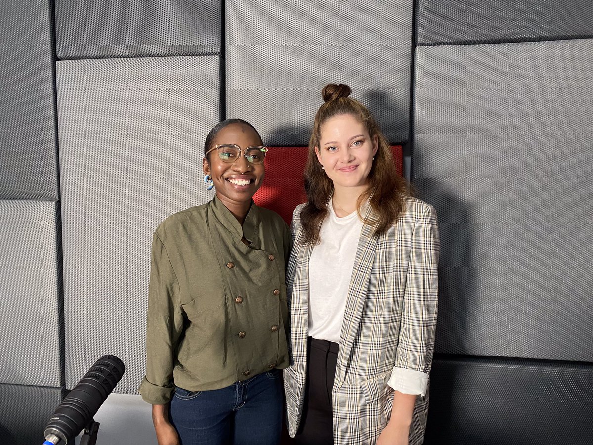 efanoefano's tweet photo. @VisagieGeena got a chance to talk to @_pandulana from Desert Radio about last night’s exhibition. Thank you for having us! https://t.co/hb4OOQ0jCb