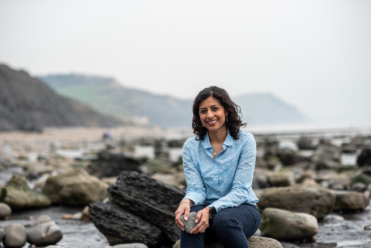 I am proud to be a woman of colour in Earth Science but there should be many more of us. On <a href="/WomenScienceDay/">Women in Science Day</a> I ask you to take action to deconstruct the barriers, inspire &amp; empower future scientists, be an ally to those who need your support. #February11 #WomenInScience