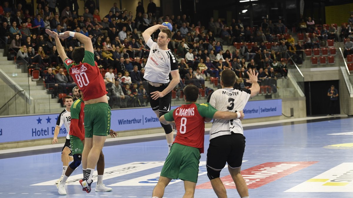 Match times are fixed! 🇵🇹🇨🇭

POR-SUI, 17th March 20h MEZ, Guimaraes
SUI-POR, 20th March 14.30h MEZ, Winterthur

lmy.de/gzP1u <a href="/AndebolPortugal/">Federação de Andebol de Portugal</a> @ihf_info🔥

#handballschweiz #playoffs #worldcupplayoffs #worldcup2023 #handball #andebol #ihf #ihfhandball