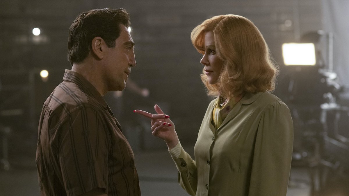 “Someday We’re Going to be Shooting Through Coke Bottles Just to Get a Look That Isn’t Too Pristine”.

Jeff Cronenweth, ASC on Being the Ricardos: filmmakermagazine.com/112791-dp-jeff…