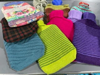 foodbankNorwood's tweet photo. Over 250 hot water bottles with amazing handmade covers distributed in 2022 so many people are struggling with fuel poverty that they have no heating on and hot water bottle provide small amount warmth. But we have no more to give out can you help? We also need more blankets. https://t.co/6IdS68hL5u