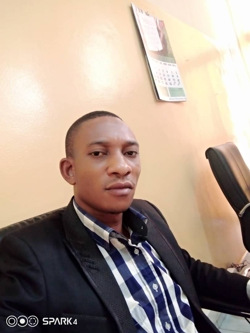 AuguyKambamba's tweet photo. Ce matin,ne fixé pas ton regard sur tes https://t.co/ggr7xtVY6Q focalise pas ton attention sur tout ce qui ne va pas dans ta vie mais lève te yeux vers Celui qui est capable de déplacer les montagnes de séparer la mer en deux, @fistonbnz @franck_tag https://t.co/yyHmmiYRkV