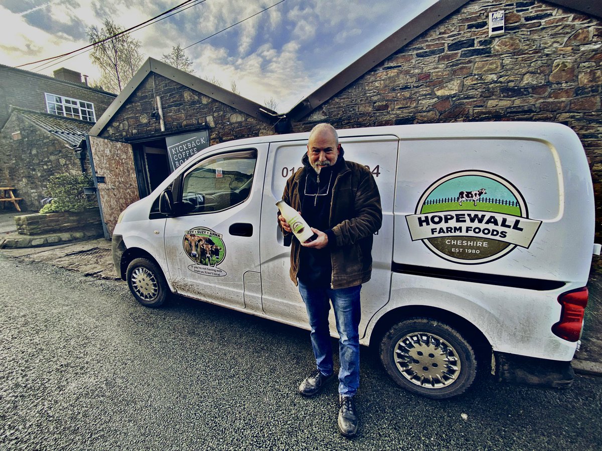 HopewallD's tweet photo. Meet our Milkman Ken, while delivering our creamy milk in 1L glass bottles to KickBack Coffee in Pott Shrigley.
Ken delivers your milk and all morning goods in Higher Poynton, Kettleshulme, Pott Shrigley and Whaley Bridge ππ₯π #pottshrigley #macclesfield #milkinglass #poynton https://t.co/68MyvAFmOw