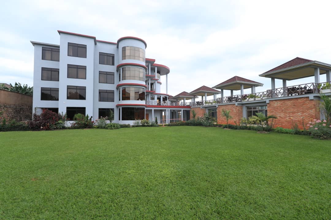BelanGroup's tweet photo. #Burundi Fêtons la Saint Valentin 💞 avec le nouveau restaurant 😍 de #BELAN_Hotel qui ouvrira ses portes dès le 14 Février 2022
#SaintValentin2022
#Siège_de_l_hospitalité
@NgoziProvince
#Tember_Uburundi na #BELAN_Group
#Abatwip https://t.co/kuk9DGmnDJ
