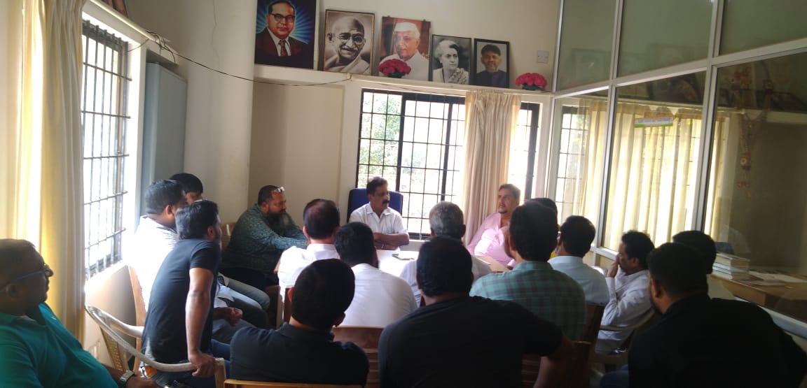 ಪಕ್ಷದ ಸಂಘಟನೆ ಮತ್ತು ಕೆಲವು ನಿರ್ದಿಷ್ಟ ಸಮಸ್ಯೆಗಳ ಬಗ್ಗೆ ಚರ್ಚಿಸಿ, ಮನವಿ ನೀಡಲು ಮುಸ್ಲಿಂ ನಾಯಕರು ಜಿಲ್ಲಾ ಕಾಂಗ್ರೆಸ್ ಕಚೇರಿಗೆ ಭೇಟಿ ಕೊಟ್ಟ ( 8-2-2022) <a href="/INCKarnataka/">Karnataka Congress</a> <a href="/INCUdupiDist/">INC Udupi</a>