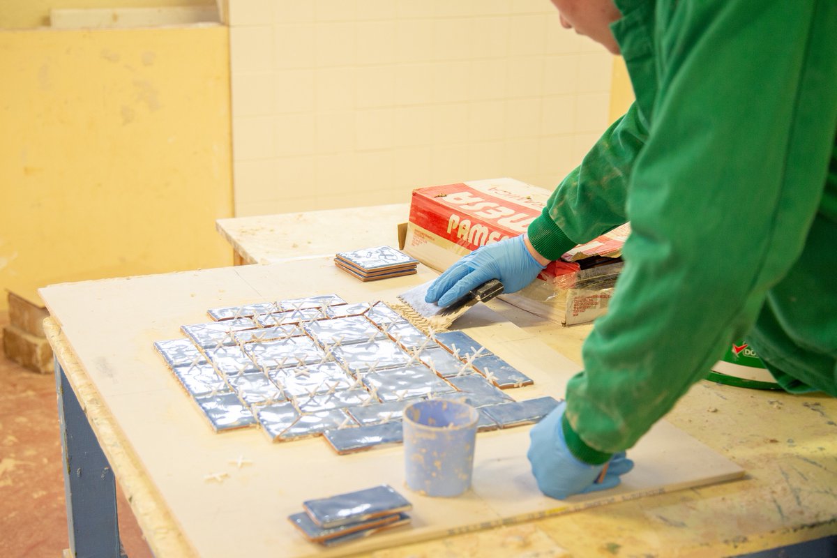 AntoniaRomeoUK's tweet image. New MoJ-DfE initiative: for 1st time, those in open prisons in England will have access to apprenticeships, leading to direct routes into jobs.

Ex-offenders securing employment is vital to reducing reoffending. #NationalApprenticeshipWeek

gov.uk/government/new…