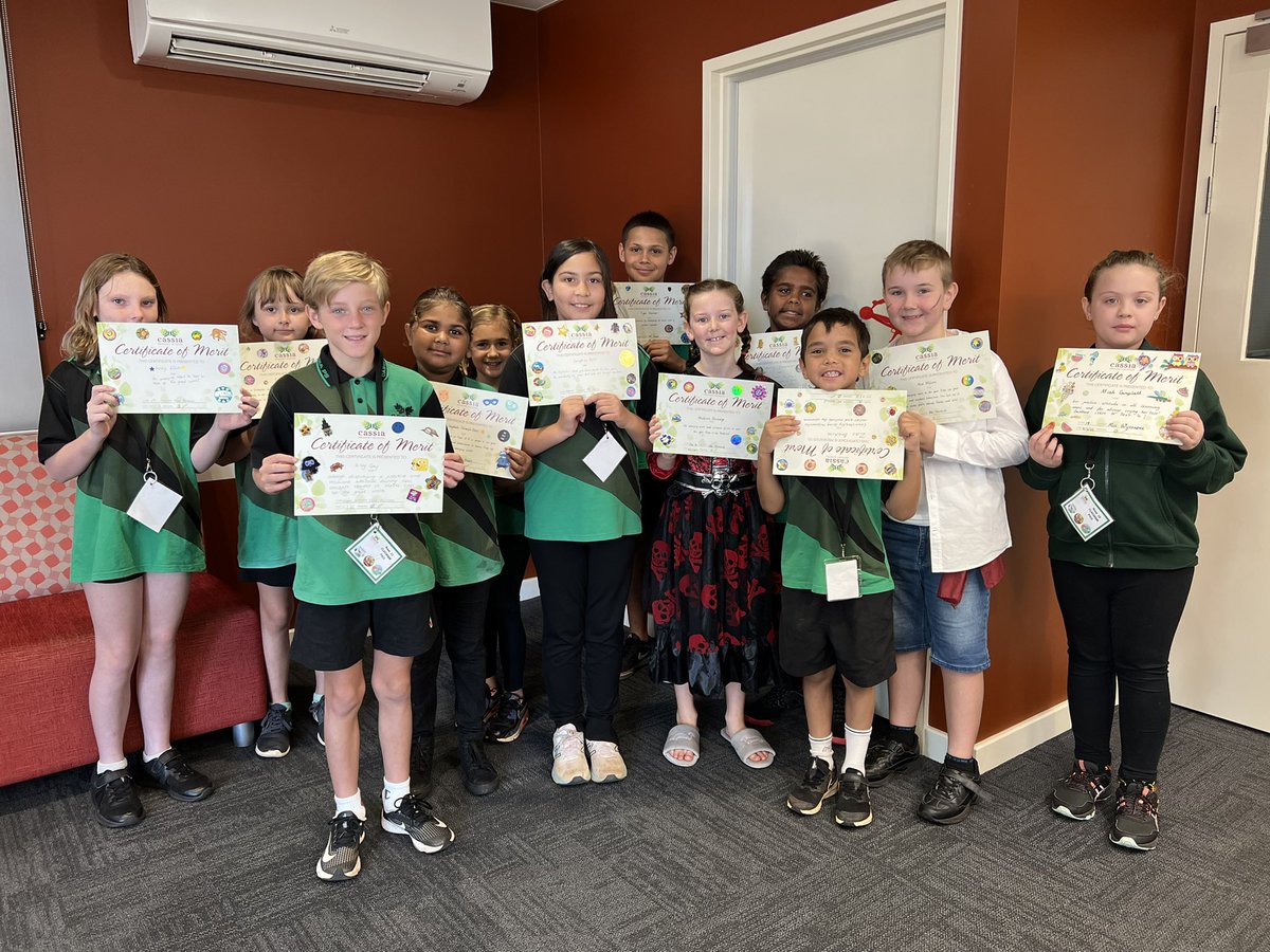CassiaPrimary's tweet photo. What a wonderful supportive community we have. Thank you to the parents who have supported with the wet weather, COVID plans for schools and with getting our students energised and ready for school each day. Amazing! https://t.co/tBEe4sa1E9