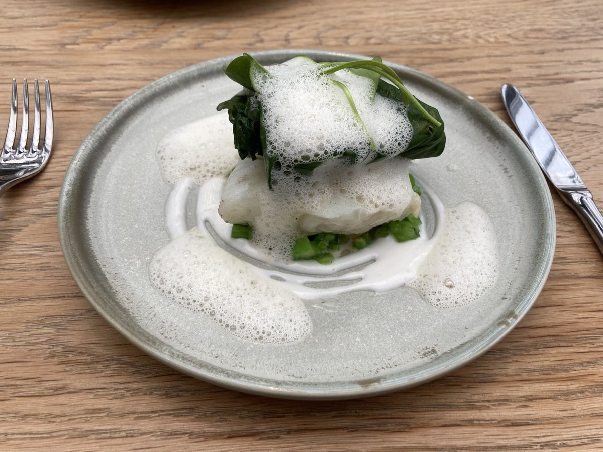 MICHELINgidsBNL's tweet photo. Een etentje bij #DeKas is telkens weer de bevestiging dat less echt wel more is.
#Amsterdam #greenMICHELINStar https://t.co/XkEUvg0C9J