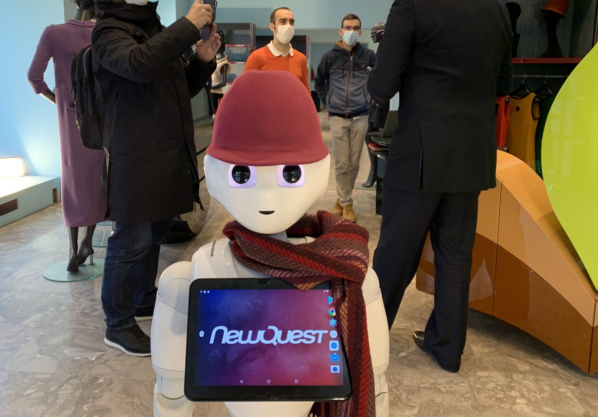 Many thanks to <a href="/NewQuest_WAA/">NewQuest</a> our official partner! 🇫🇷
Pepper x Pierre Cardin #robots #robotics #innovators