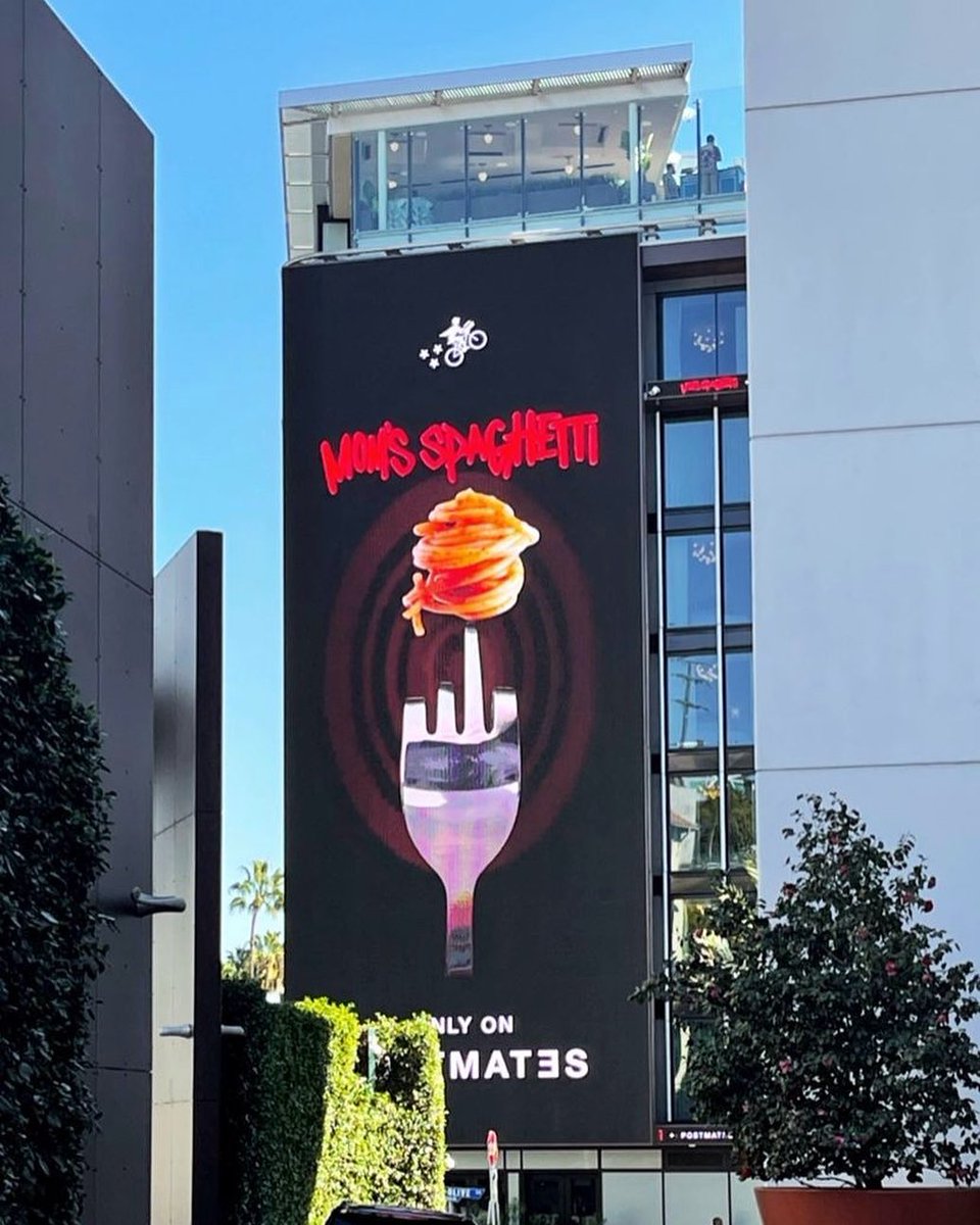 LA 📍<a href="/momsspaghetti/">Mom's Spaghetti</a> ✨