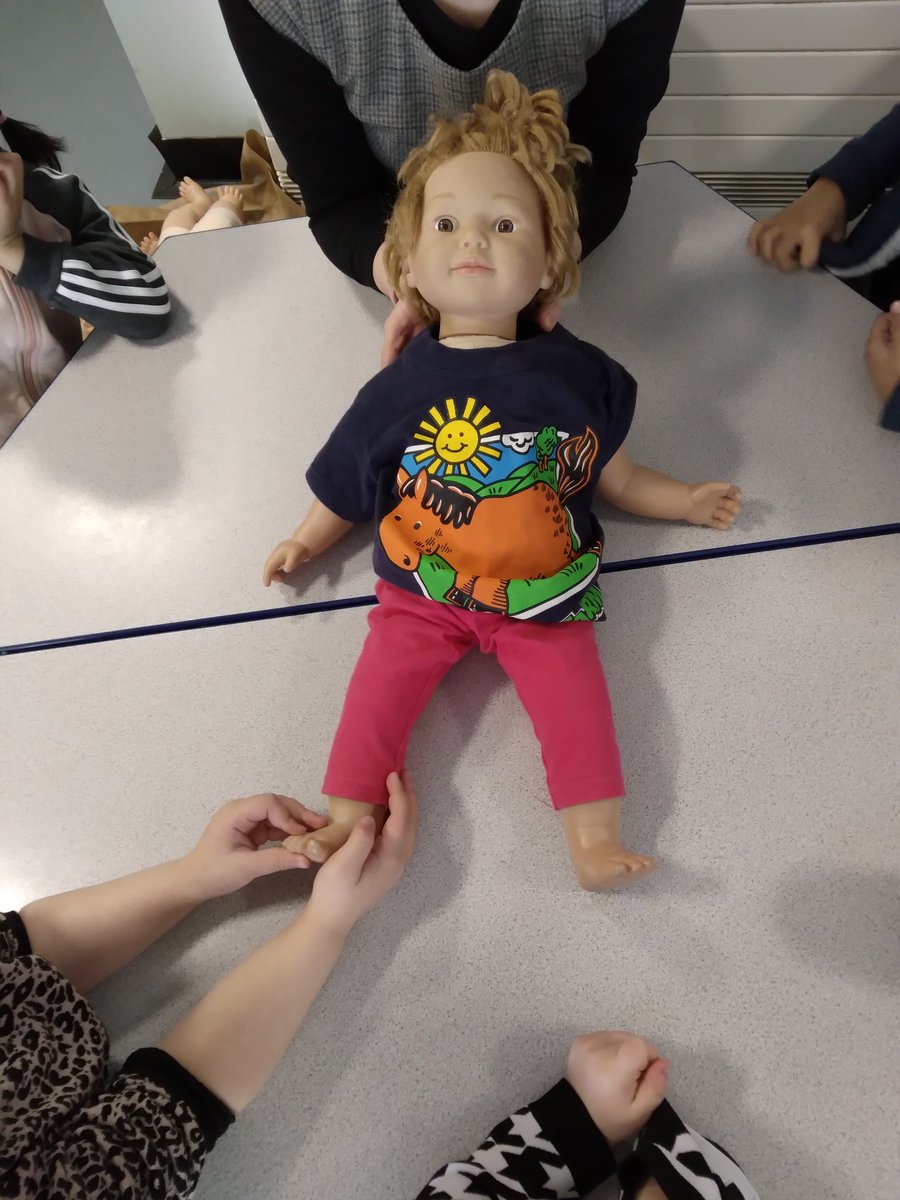 spectrumcymru's tweet image. Great sessions with Reception &amp;amp; yr 1 on Gender roles and expectations this afternoon @StThomas_cps Da iawn! #Gender #differentbutequal #VJ #CR