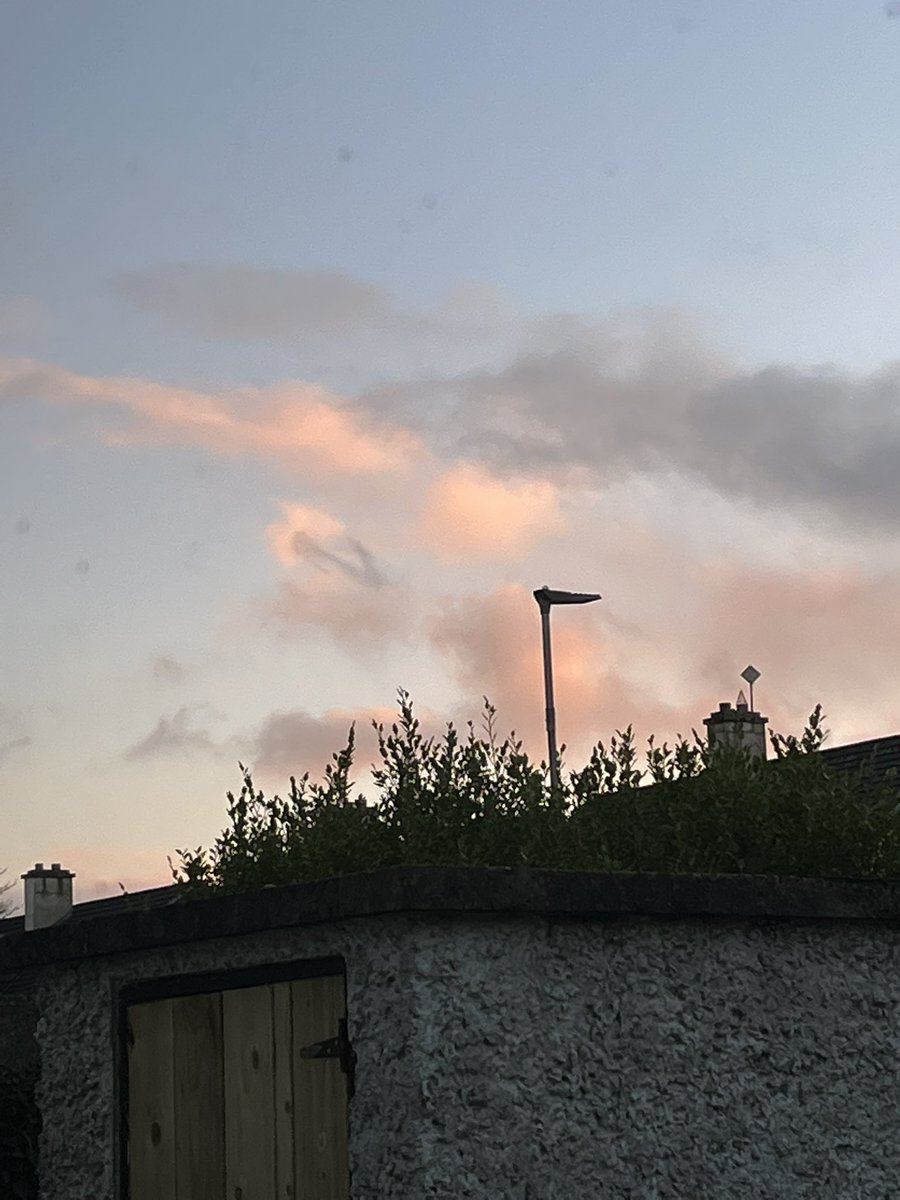 M33ARY's tweet photo. Typical Irish day yesterday! Sunshine, rain, hailstones and beautiful sunset #February2022 #TheBannerCounty #Home https://t.co/R9b4KfUhkn