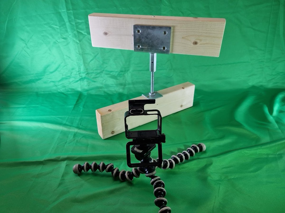 This afternoons project in our media department.
We're filming some new products shots for our websites and social media pages. Love what you can do with a green screen.
#lofte #loftboarding #loftstorage #loftleg #greenscreen
#filming