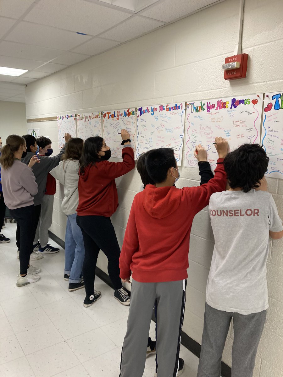 MESMSRoopchand's tweet image. Our students are so thankful for all the work that our counselors do. #NationalSchoolCounselingWeek #grateful @MESMSHorowitz @MESMSCopeland @YorktownCSD