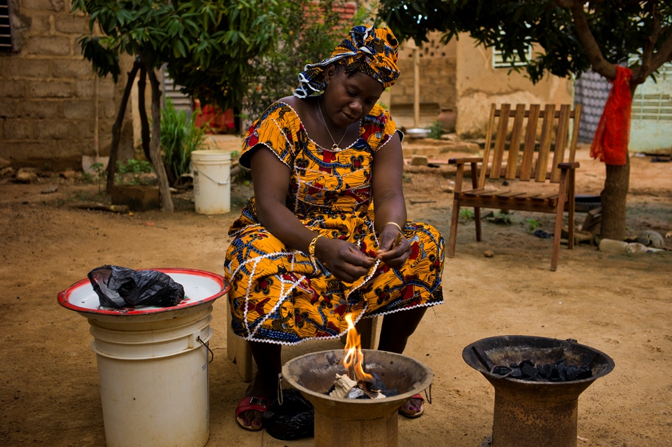 CCACoalition's tweet photo. As we celebrate International #WomenInScienceDay, we remember that #AirPollution from cooking, heating and lighting with biomass and fossil fuels disproportionately affects women and small children.

Supporting women in STEM means taking #ClimateAction. https://t.co/zqvnjS3LMn https://t.co/nnySFR6LQC