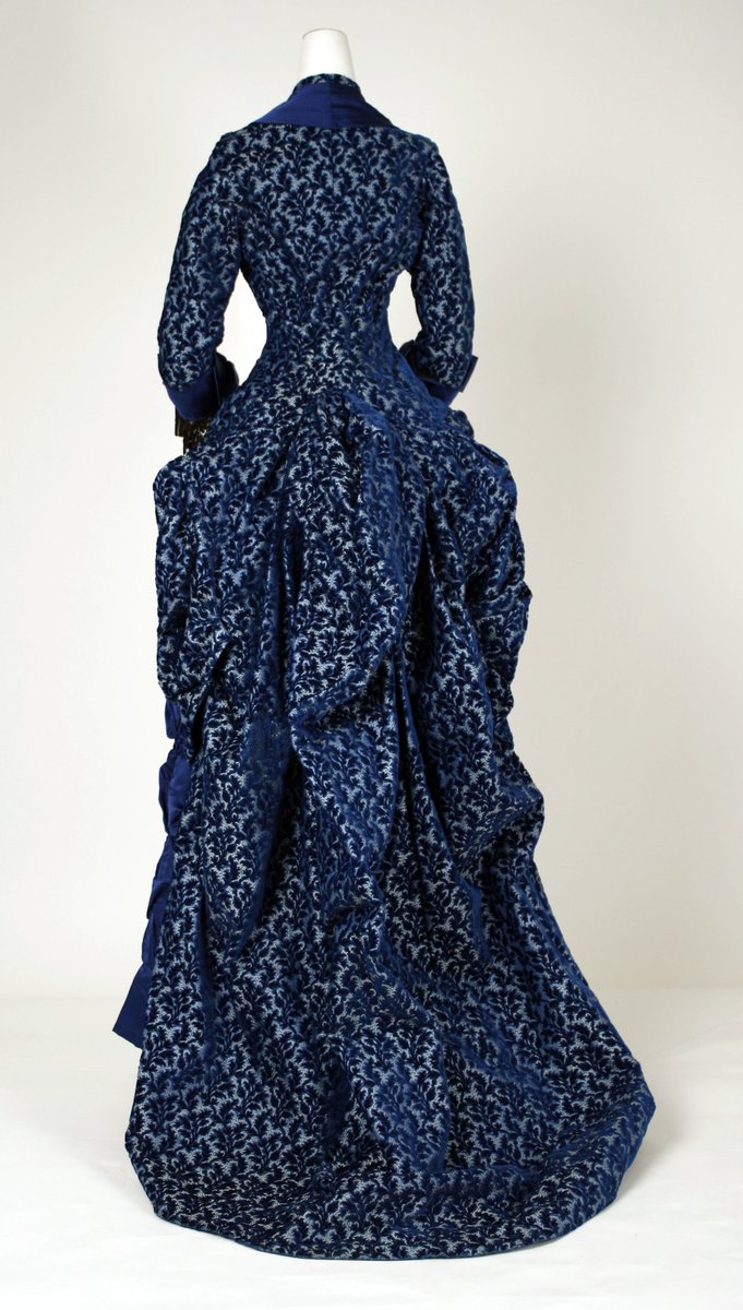 wikivictorian's tweet image. Dinner dress, 1880–82. The MET.