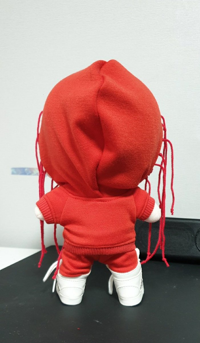 BEST_LIFE_31's tweet photo. 후드 착용한 모습입니다.
후드 안쪽에 깔끔한 오바로크 작업을 오바하면서 자랑해 봅니다.
자연스럽게 잡히는 주름이 제 눈에는 참 예쁜데 여러분들이 보시기에는 어떠세요? +_+? https://t.co/qrEim4gZba