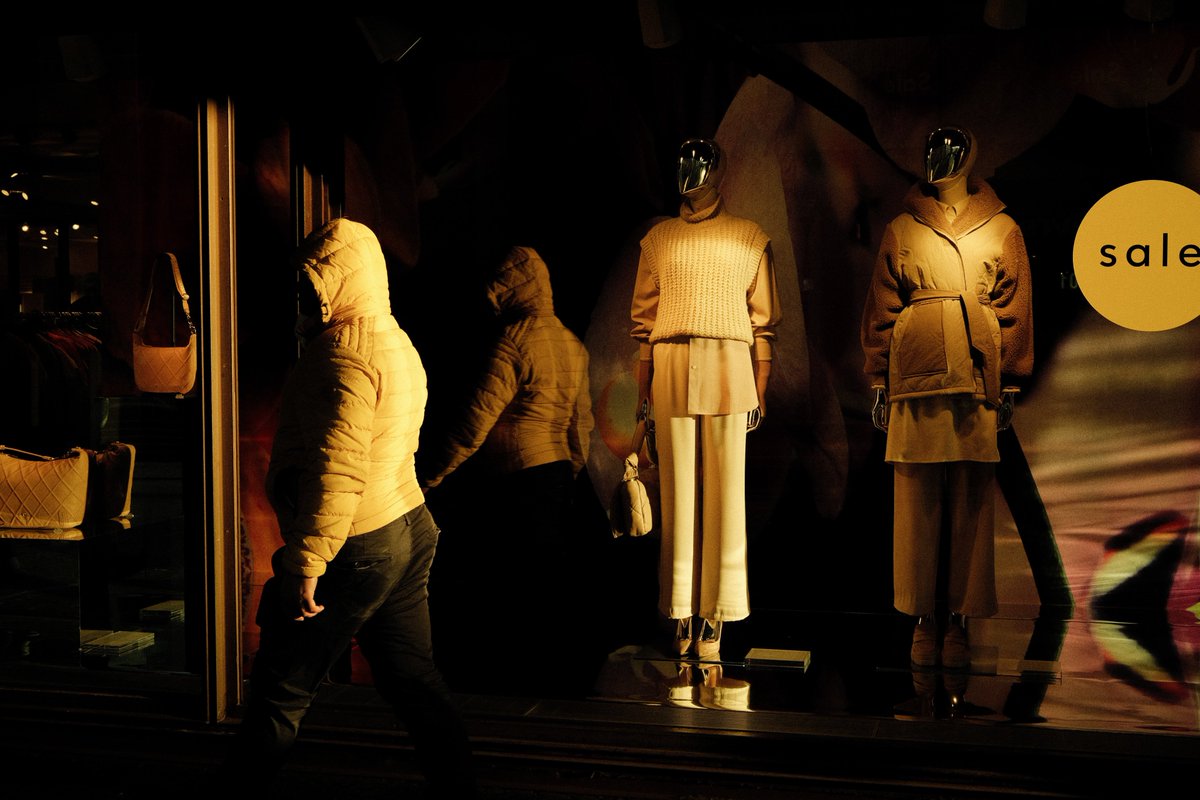 Darjami3's tweet photo. A small series of Passengers and Mannequins

#womenstreetphotographers #womeinstreeit #streetphotography #streets #throughherlens https://t.co/DtAOnXjPDi