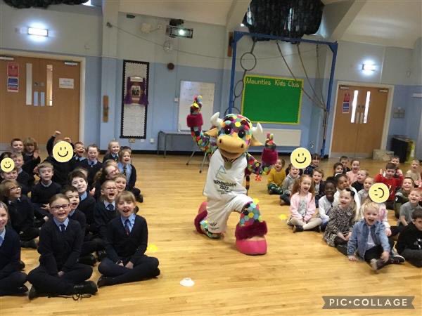We were proud and excited to welcome Perry,🐮 the Birmingham Commonwealth Games 2022 Mascot into school today. Well done to our competition winners, and thank you to all children for making us so proud today! #CommonwealthGames #posewithperry #B2022 #Birmingham2022 🐮