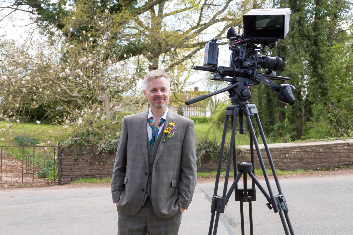 EllisKerkhoven's tweet photo. Bring on the sunshine! Happy memories filming #BestMan in glorious Hereford last year. Part of @FeralProds #LastCall series, celebrating our wonderful #redphonebox. Photos by @GKarneyPhoto #film #actor #actorslife #bestlife #shortfilm #letscollaborate https://t.co/Xg00syjT7y https://t.co/7mdDYuDMd0