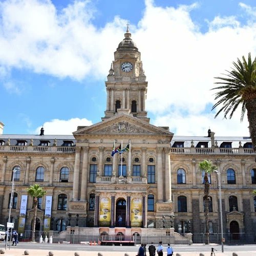 last night Gearhouse Cape Town used our Robe Cityskape Extremes to lighting Cape Town City Hall for the SONA State of the Nation Address 2022. #buildinglighting #Robe #lighting #Capetown #SONA #CityHall #southafrica #stateofthenation