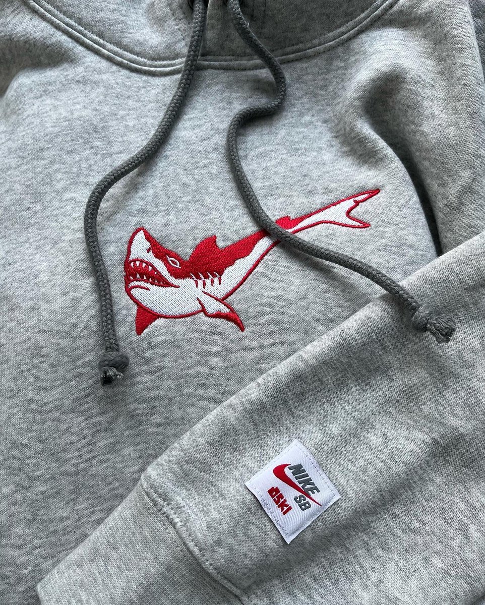 海外 3/12 発売予定！ ・「orange label capsule」としてフーディが