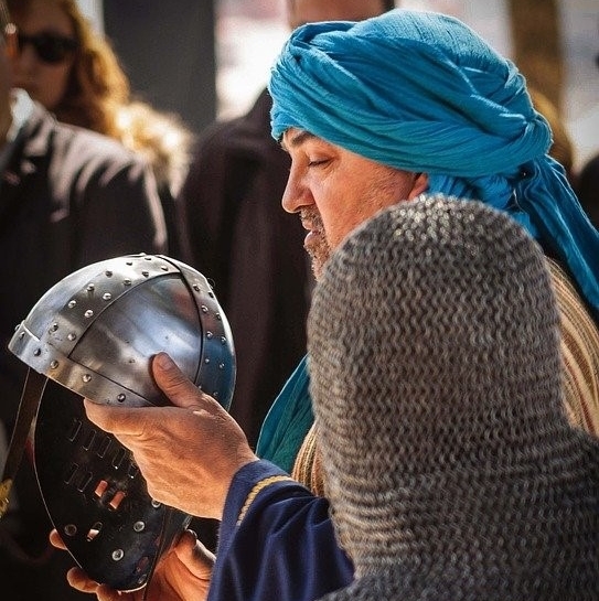 #RGSles #2

Dat men al reeds lange tijd op de hoogte is van de onbrandbaarheid van asbest blijkt wel uit het volgende weetje; Arabische troepen zouden asbest in de strijdkledij verwerkt hebben zodat ze bij een bestorming brandbommen konden gebruiken en toch zelf aanvallen.