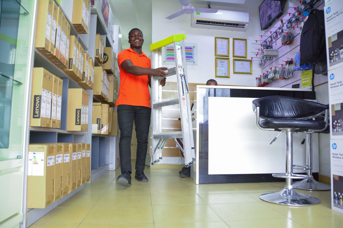 gilocooperate's tweet photo. Friday Feeling
#gilocooperate #giloshop #accra #ghana🇬🇭 #computers https://t.co/6HLLZN8KHr