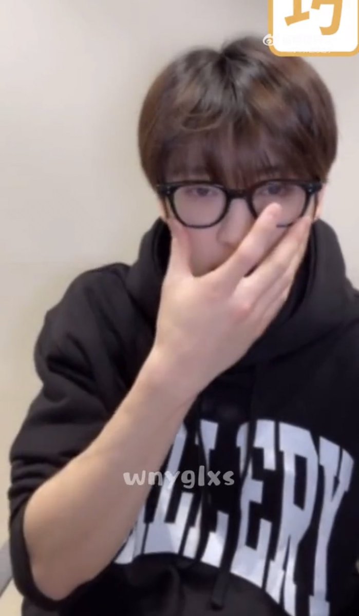 bemypeachjae's tweet photo. หล่ออะ ชอบเวลาแจยอนใส่แว่น🥺 https://t.co/f8QDUIlSIW