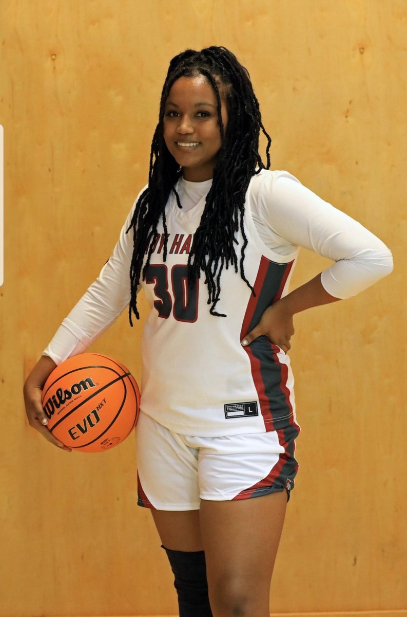 charlese_porter's tweet photo. It's Senior Night🏀 https://t.co/9cJ1OxE35p